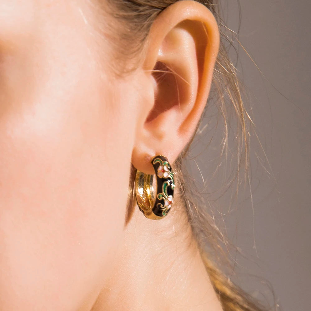 Women's Vintage Enamel Flower Huggie Hoop Earrings