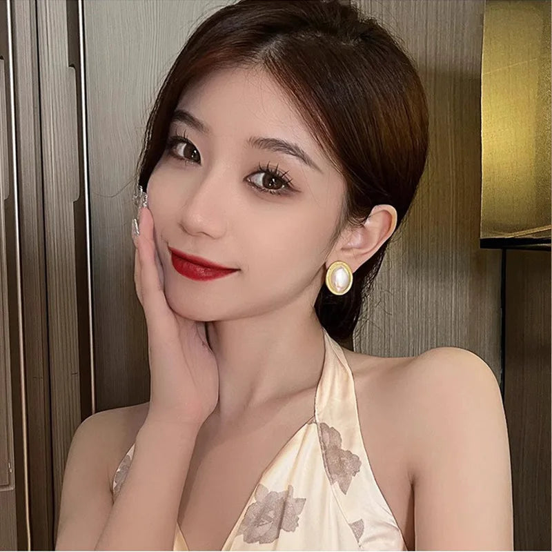 Women's Imitation Pearl & Zircon Retro Oval Stud Earrings