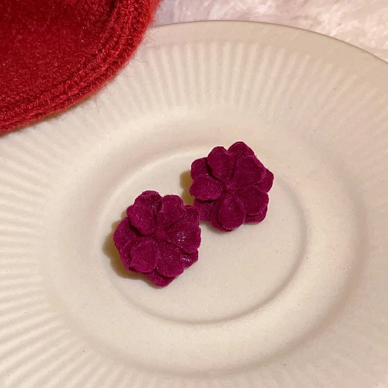 Women's White Acrylic 3D Flower Stud Earrings