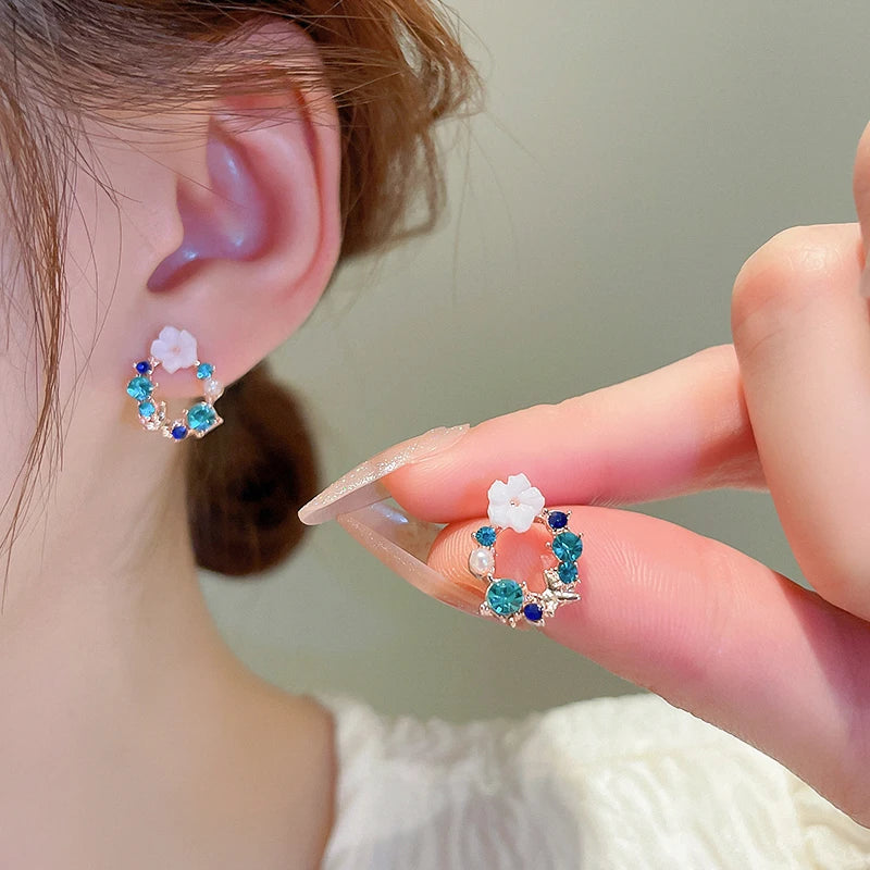 Green Flower Rhinestone Stud  Earrings For Women Sweet Delicate Fashion Personality Design Sense Commuter New Earring Wholesale
