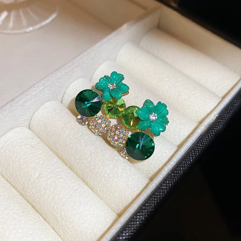 Green Flower Rhinestone Stud  Earrings For Women Sweet Delicate Fashion Personality Design Sense Commuter New Earring Wholesale