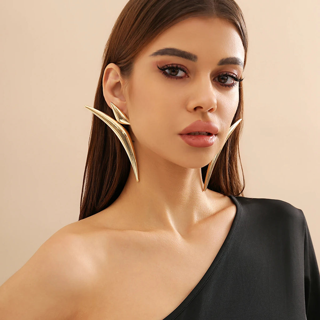 Women's Exquisite Geometry Long Curved Drop Earrings