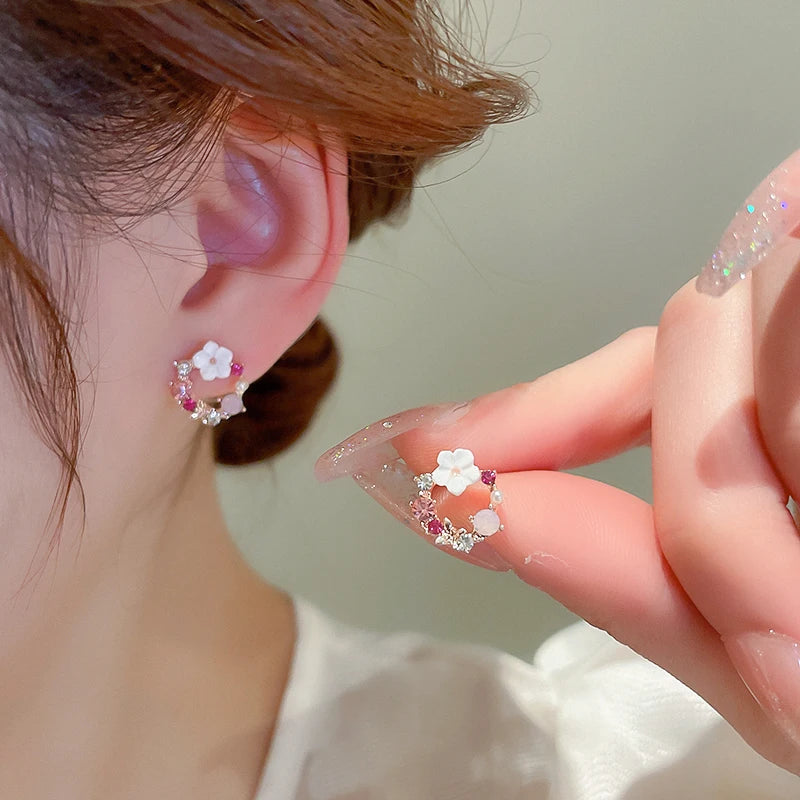 Green Flower Rhinestone Stud  Earrings For Women Sweet Delicate Fashion Personality Design Sense Commuter New Earring Wholesale
