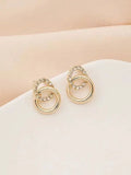 A Pair of Women's Fashionable Earrings with Diamond-Encrusted Circles, Simple and Exquisite Earrings Suitable for Daily Wear