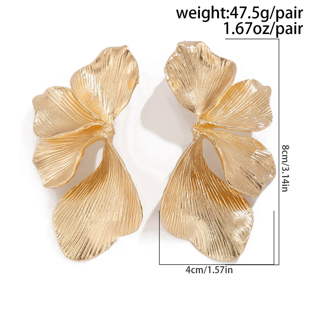 Women's Elegant Ginkgo Leaf Flower Stud Earrings