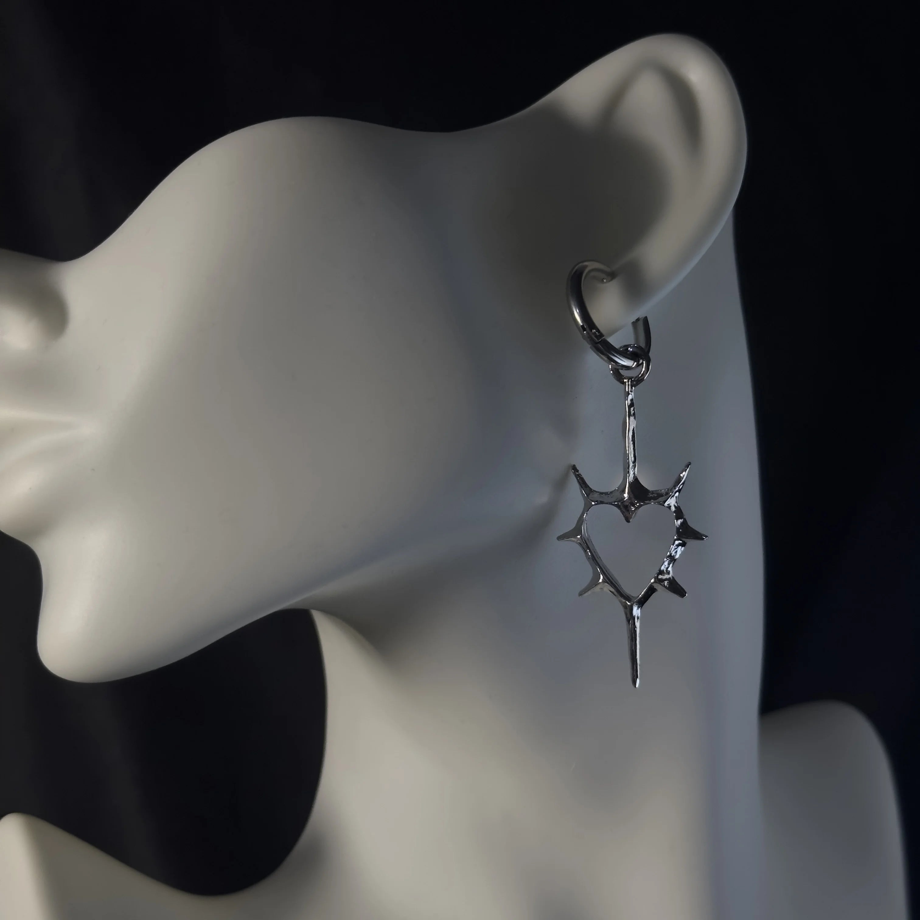 Retro Gothic Thorn Heart Spike Drop Earrings