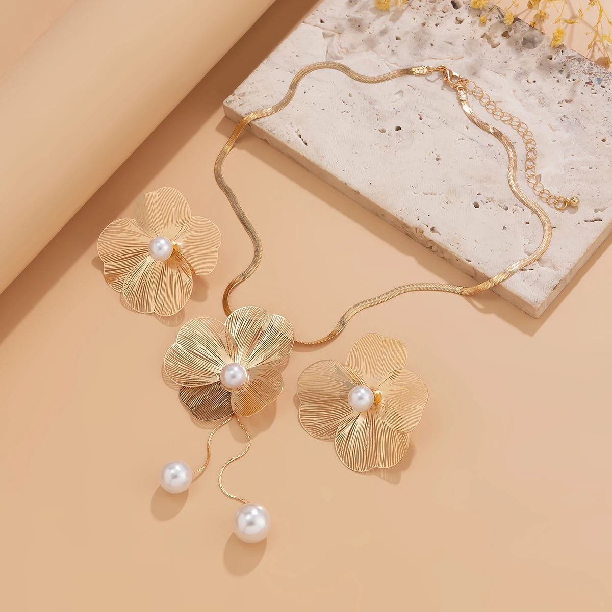 Romantic Pearl Flower Pendant Necklace & Earrings Jewelry Set