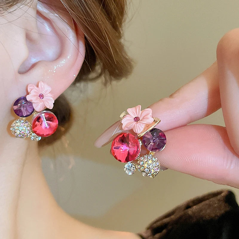Green Flower Rhinestone Stud  Earrings For Women Sweet Delicate Fashion Personality Design Sense Commuter New Earring Wholesale