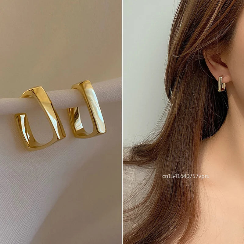 Women's Geometric U-Shape Hoop Earrings