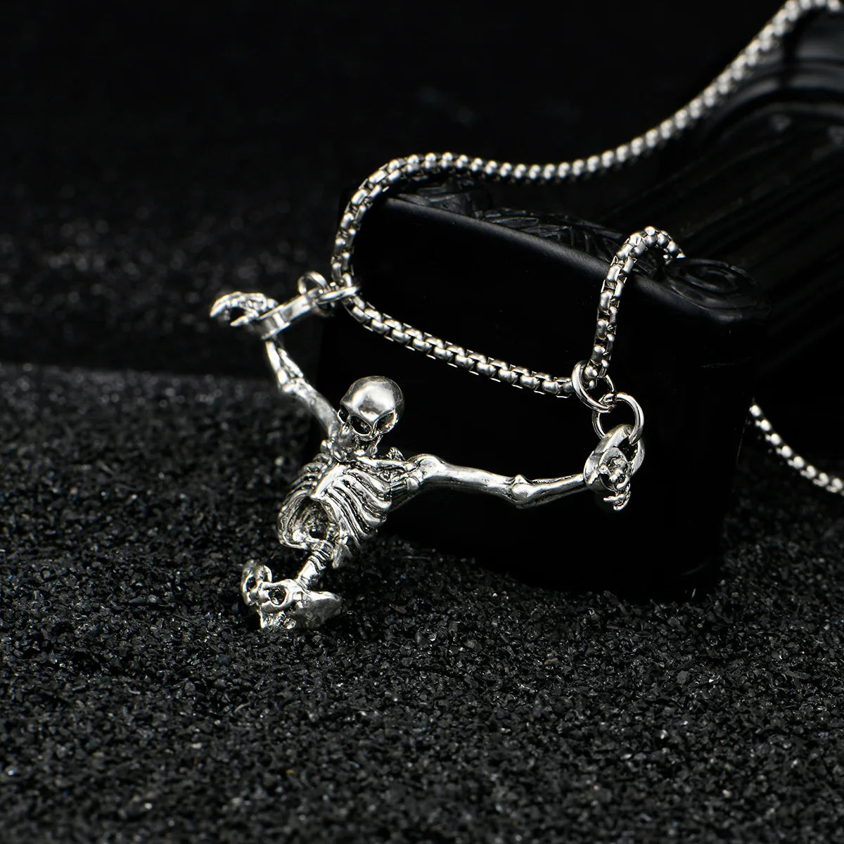 Halloween Punk Skull Pendant Necklace