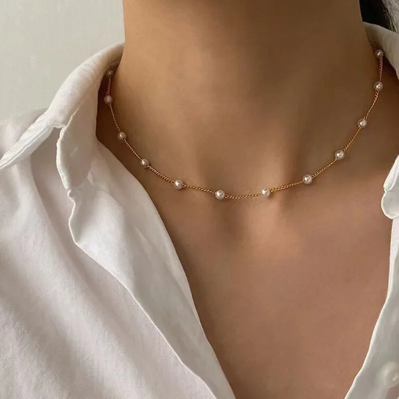 Retro Golden-Toned Sun Pendant Necklace for Women Elegant Turquoise Beads Chain Choker Neck Statement Party Vintage Jewelry Gift