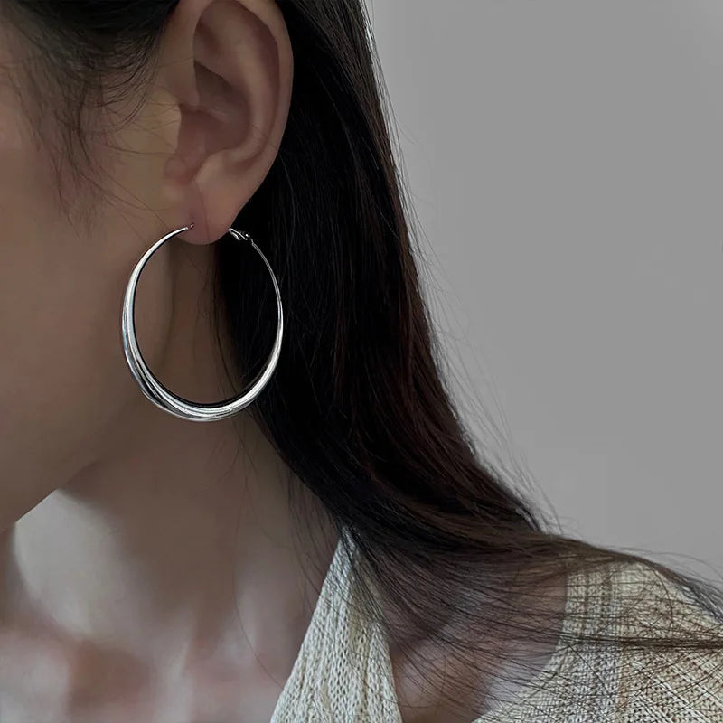 Women's Fashion Big Circle Hoop Earrings
