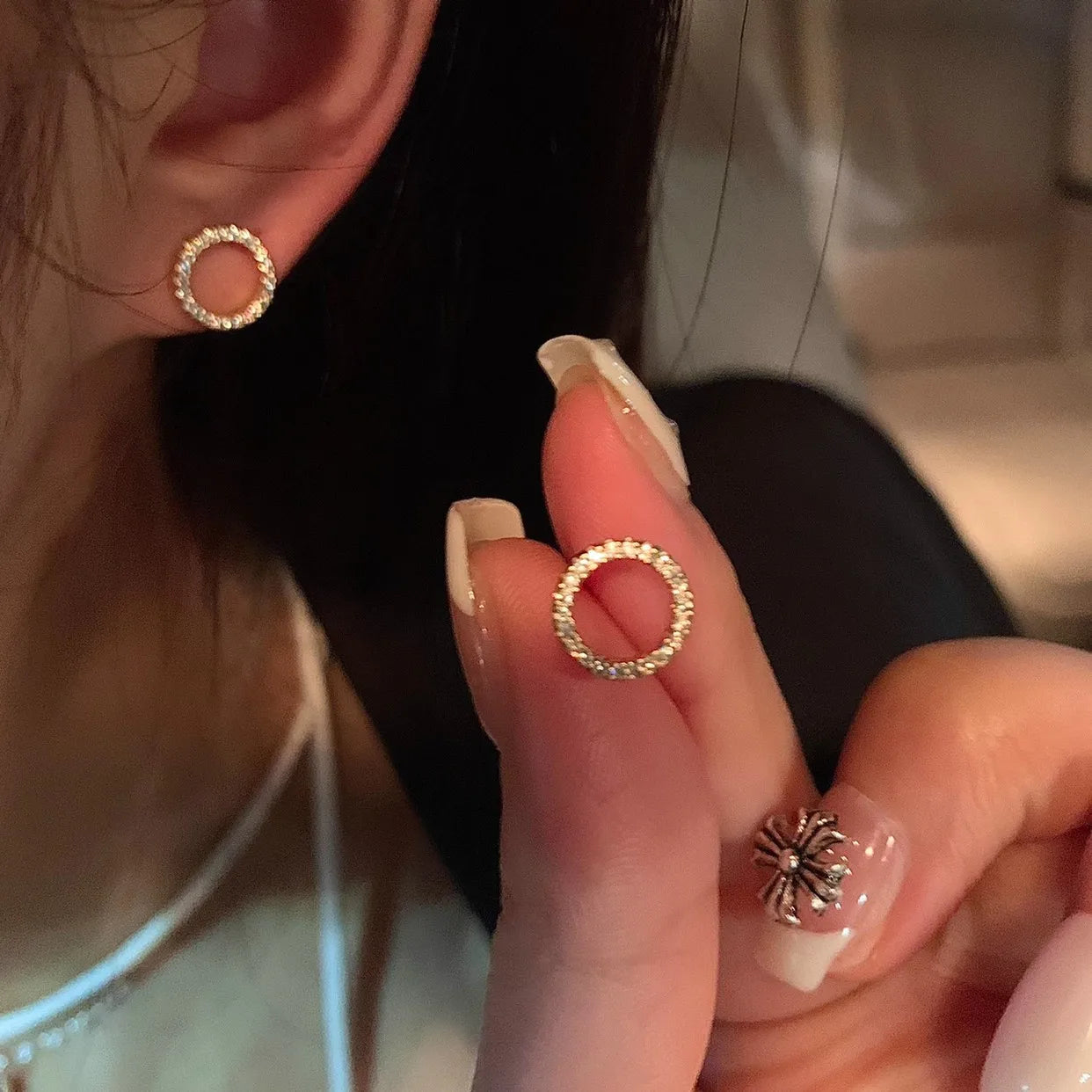 Women's Classic Round Zircon Stud Earrings