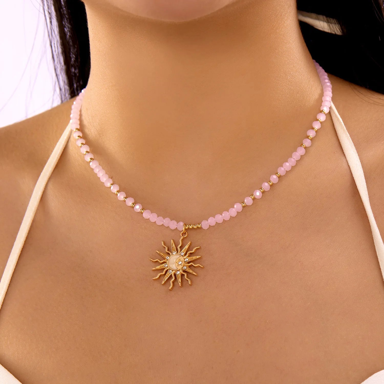 Retro Golden-Toned Sun Pendant Necklace for Women Elegant Turquoise Beads Chain Choker Neck Statement Party Vintage Jewelry Gift