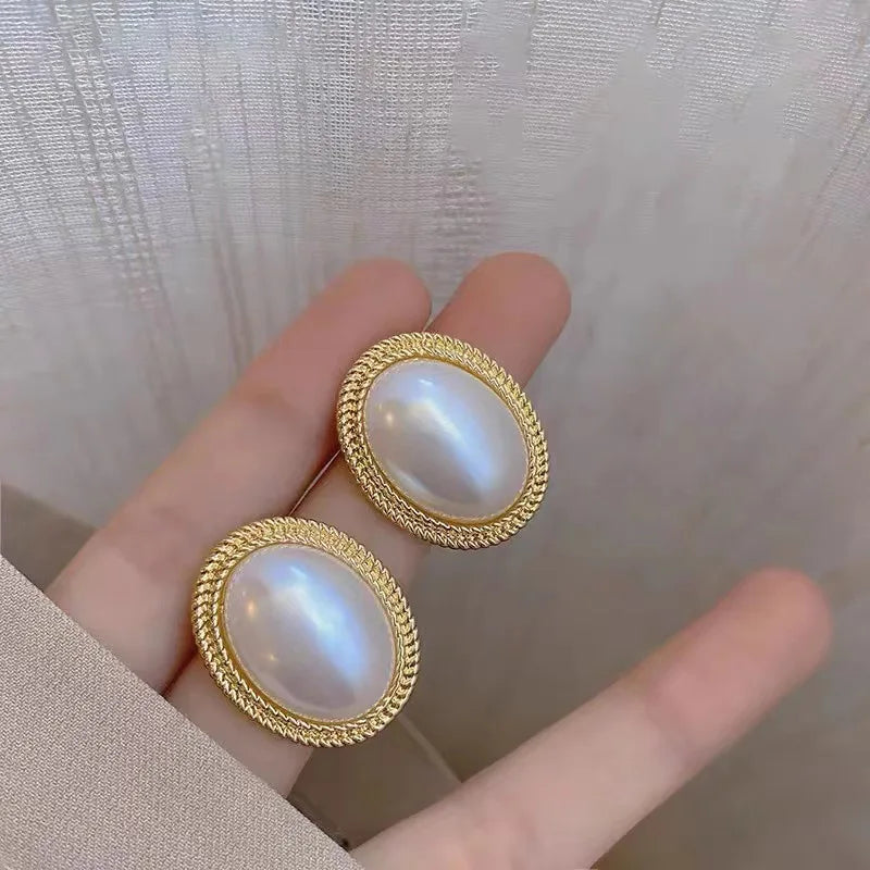 Women's Imitation Pearl & Zircon Retro Oval Stud Earrings