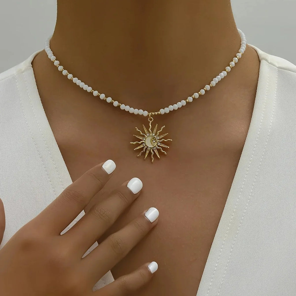 Retro Golden-Toned Sun Pendant Necklace for Women Elegant Turquoise Beads Chain Choker Neck Statement Party Vintage Jewelry Gift