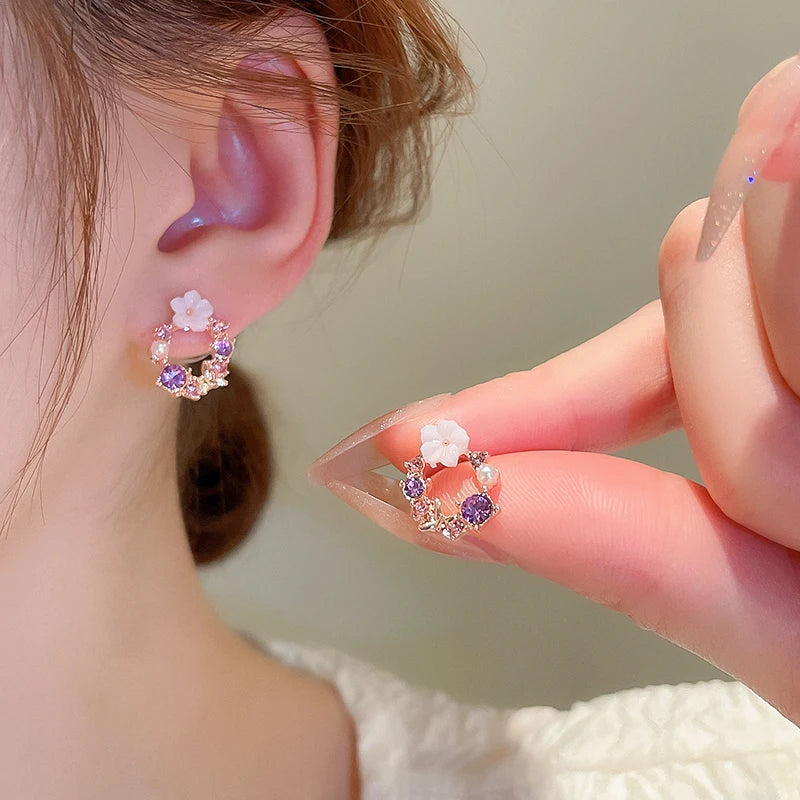 Green Flower Rhinestone Stud  Earrings For Women Sweet Delicate Fashion Personality Design Sense Commuter New Earring Wholesale
