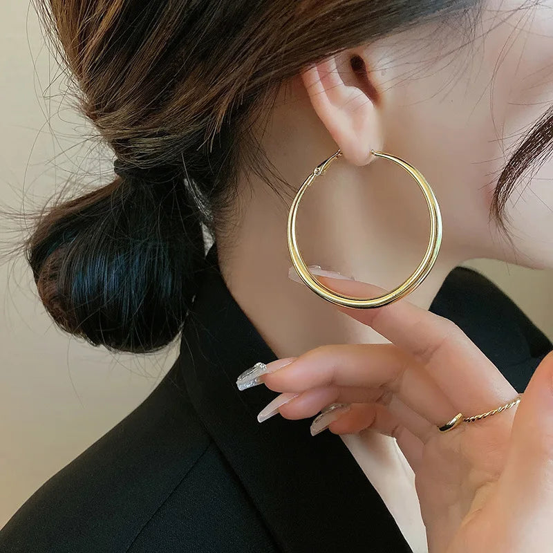 Women's Fashion Big Circle Hoop Earrings