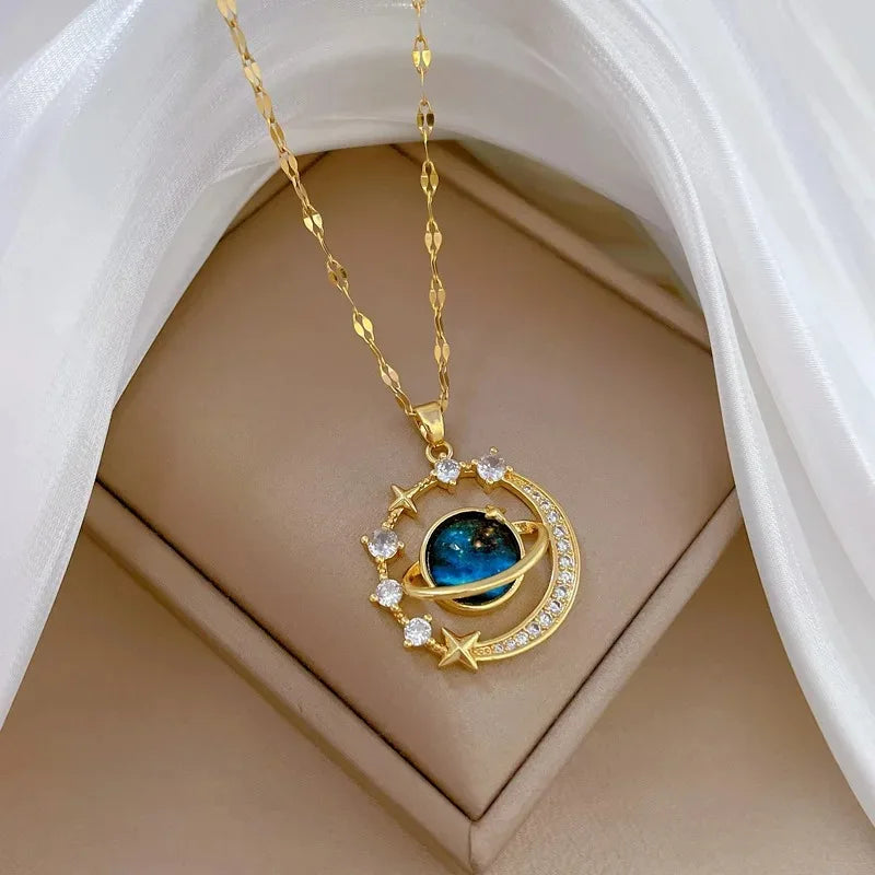 Retro Golden-Toned Sun Pendant Necklace for Women Elegant Turquoise Beads Chain Choker Neck Statement Party Vintage Jewelry Gift