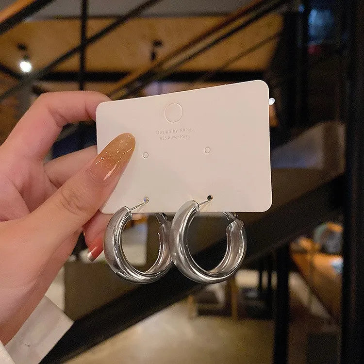 Women's Fashion Big Circle Hoop Earrings